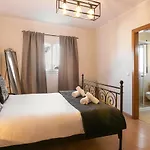 Apartamento Ferrel Apartment *